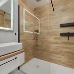 Lokum Vena With Terrace & Parking By Renters *