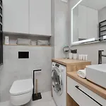Lokum Vena With Terrace & Parking By Renters *
