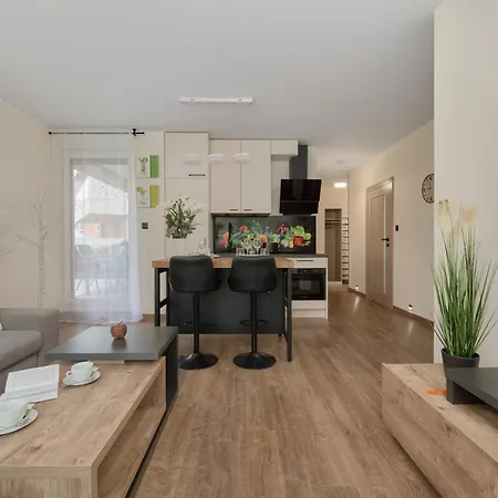 Διαμέρισμα Lokum Vena With Terrace & Parking By Renters Βρότσλαβ