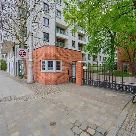 Lägenhet Lokum Vena With Terrace & Parking By Renters