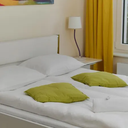 Lokum Vena With Terrace & Parking By Renters Apartmán