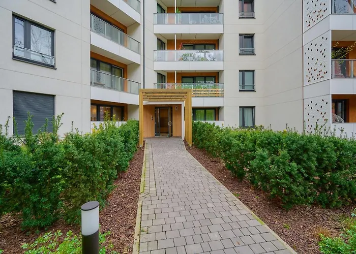 Lokum Vena With Terrace & Parking By Renters Apartmán