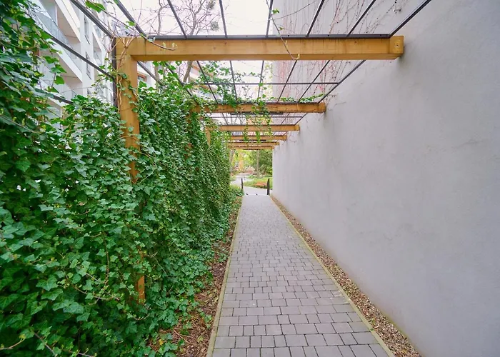 Lokum Vena With Terrace & Parking By Renters Apartmán Vratislav